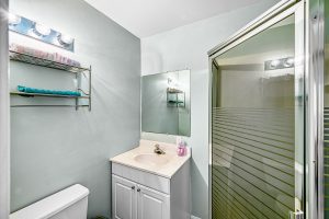 Main floor bath with shower