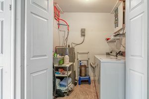 Washer/dryer for guest use